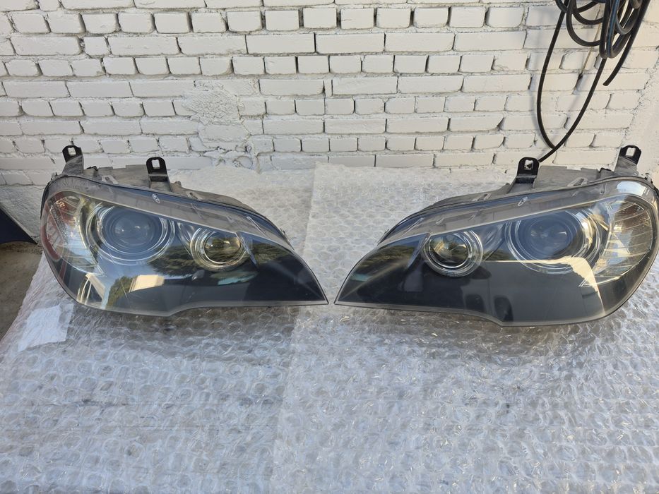 Продавам фарове за BMW X5, E70