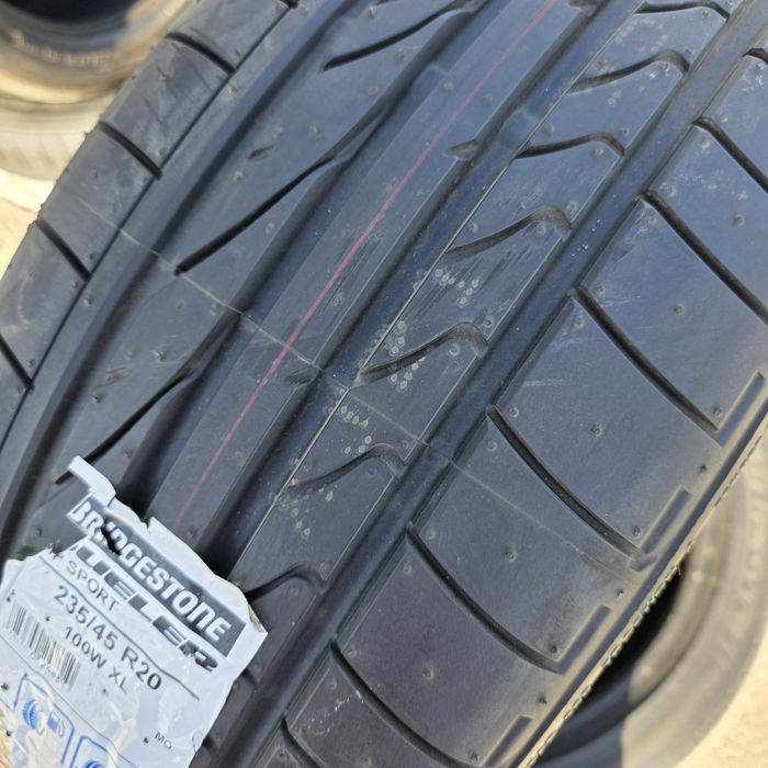 Anvelope turism noi vara Bridgestone 235 45 20