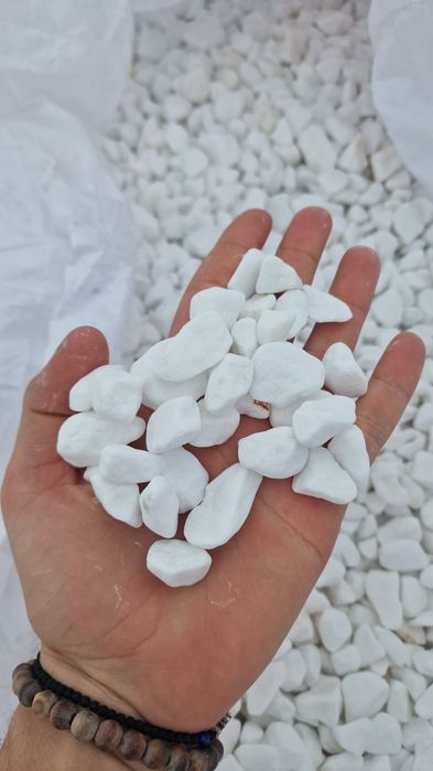 Travertin și Piatră Naturală Decorativă | Piatră pentru Placări, Pavaje și Grădină | Livrare Națională