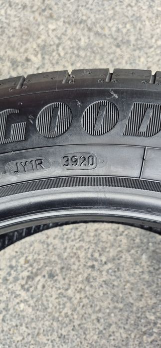 4 anvelope vara Goodyear 215/55/18,dot 2020.Pretul este pe bucata.