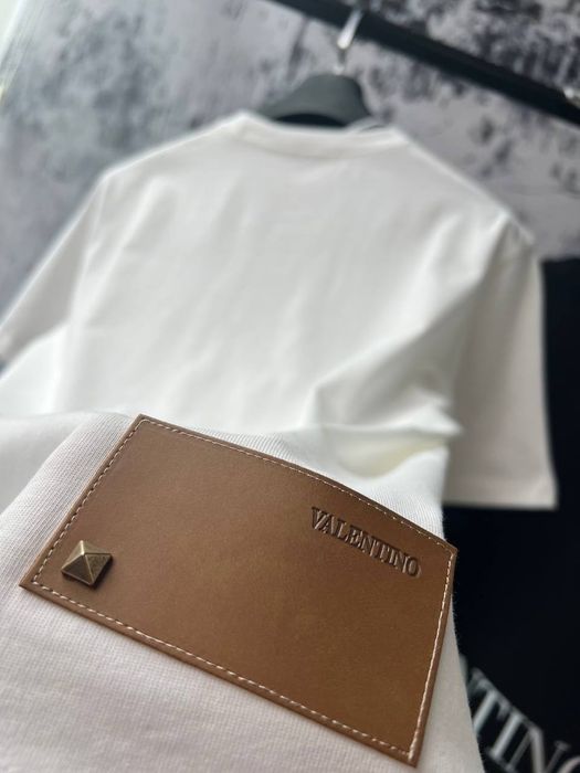 Oferta! Tricou luxury. Model deosebit.Toate marimile dis.