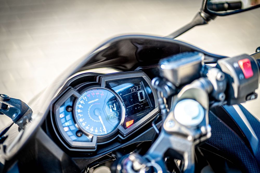Kawasaki Ninja 400 ABS 2018, 7.500 km, Akrapovic, impecabilă