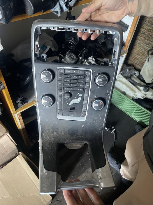 Audi A4 и други автомобили на части