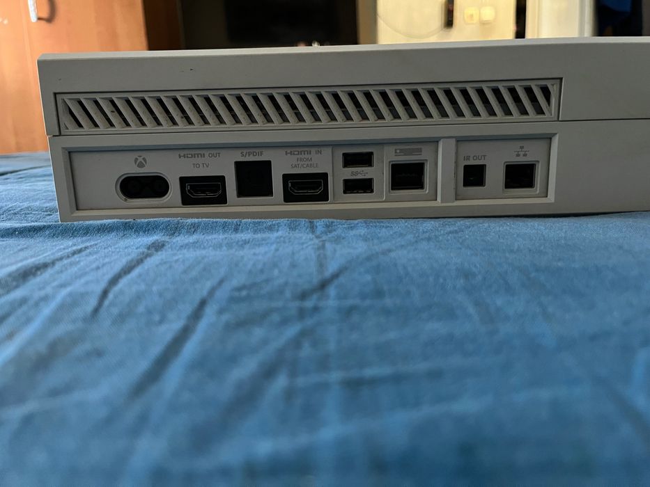 Продавам xbox one