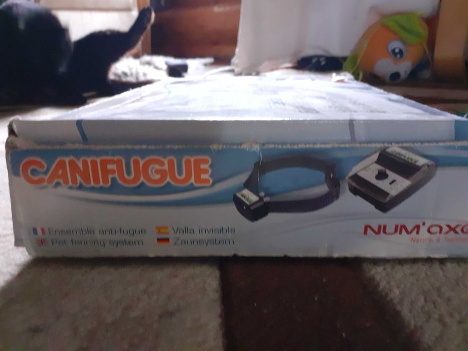 Zgarda electrica Canifugue ,NOUA,fabric Franța pt.catei,animale,Dresaj