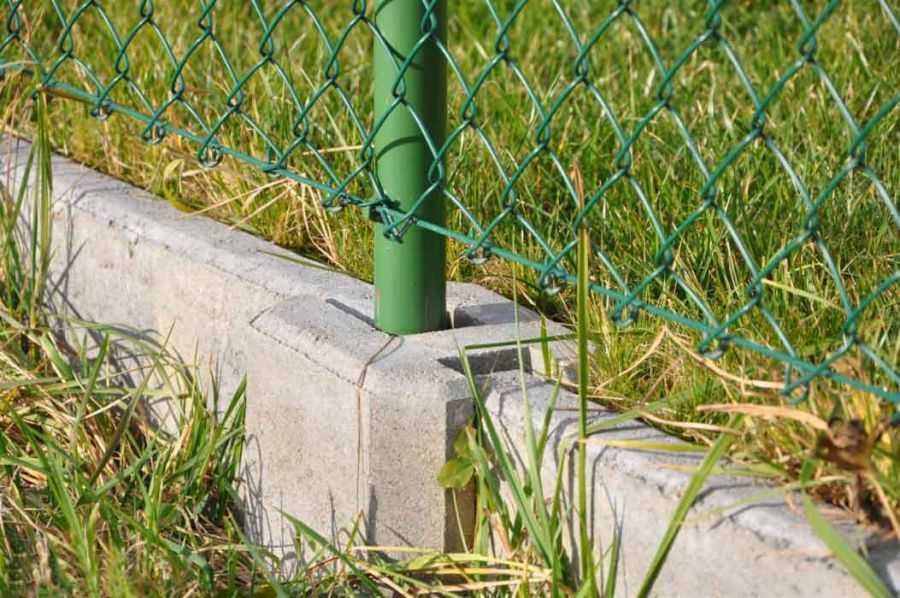 Основа бетон за ОГРАДА с мрежа или с метални профили --ФУНДАМЕНТ