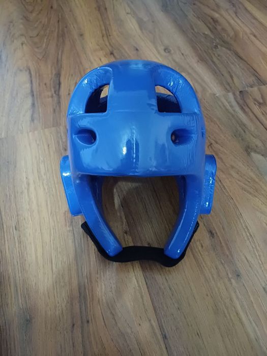 Шлем для спорта на 5-7 лет