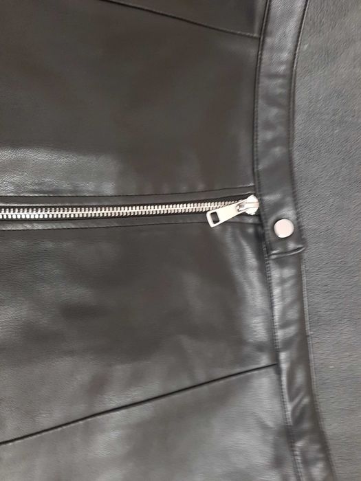 Дамска кожена пола