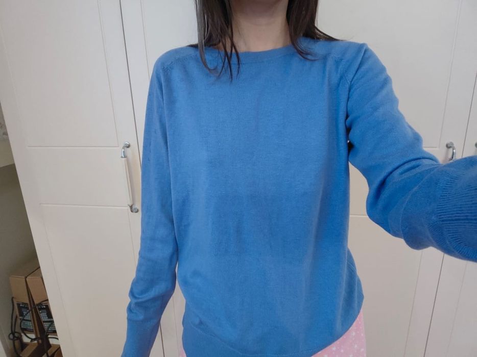 Голубая кофта Massimo Dutti