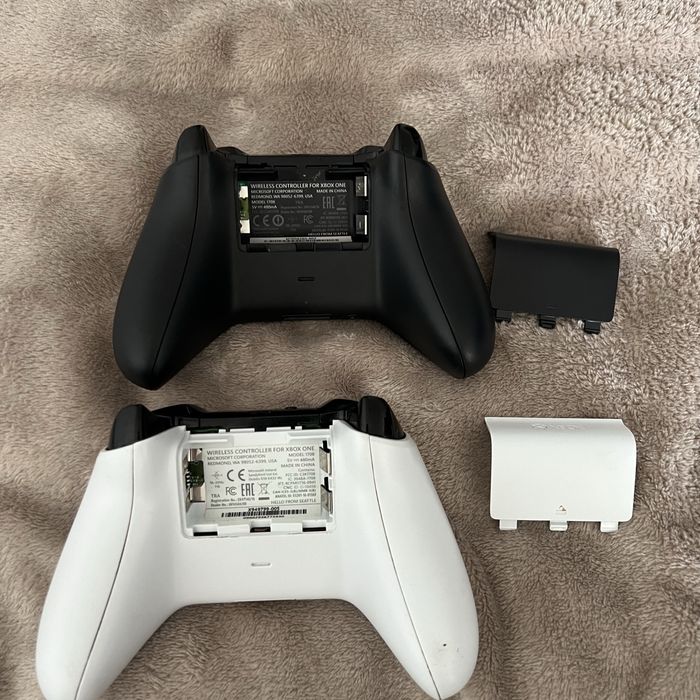 Manetele originale Xbox One model A 1708