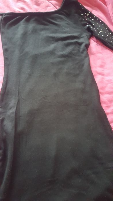 нова рокля с един ръкав