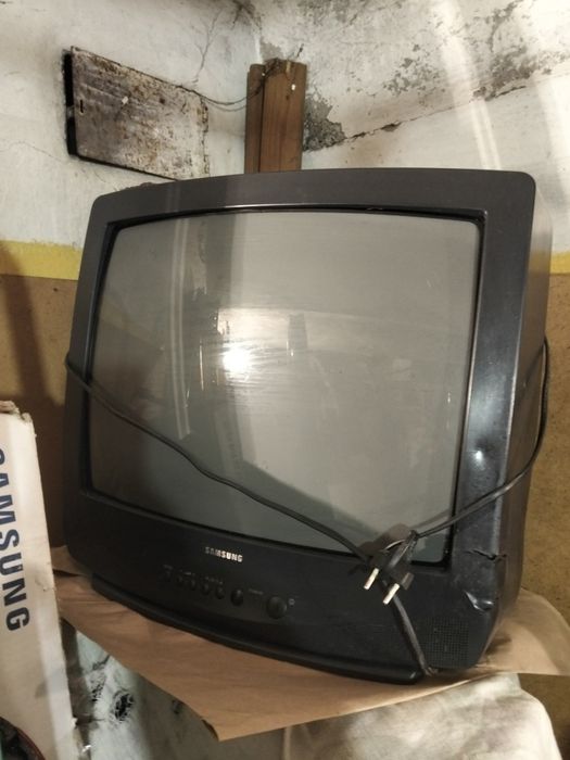 Продам телевизор самсунг