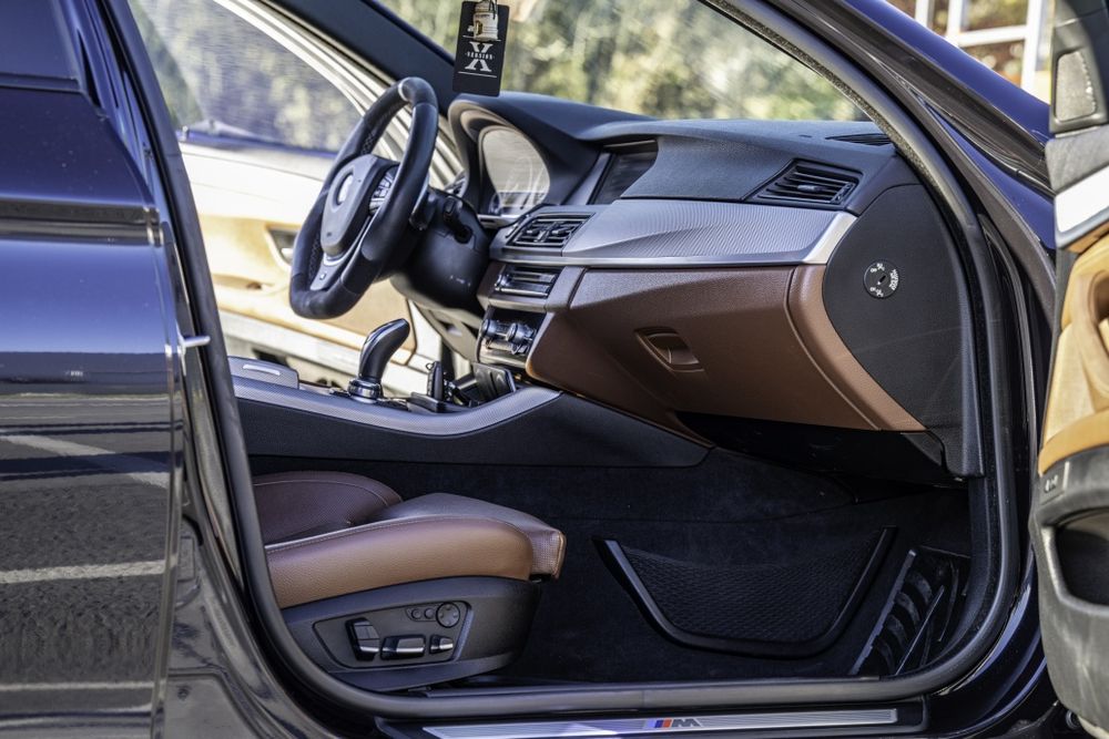 Bmw 530 D Xdrive KeyLess, 360°, Vacuum, Обдухване