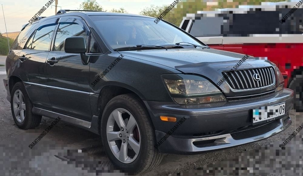 Lexus RX300 Накладки на бампера.