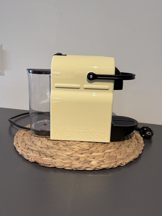 Espressor De'Longhi Nespresso Inissia EN 80.CW, 0.8 l, 1260 W, 19 bar