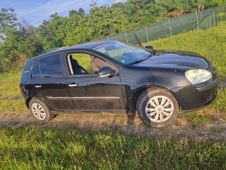 Vând golf 5  116cP