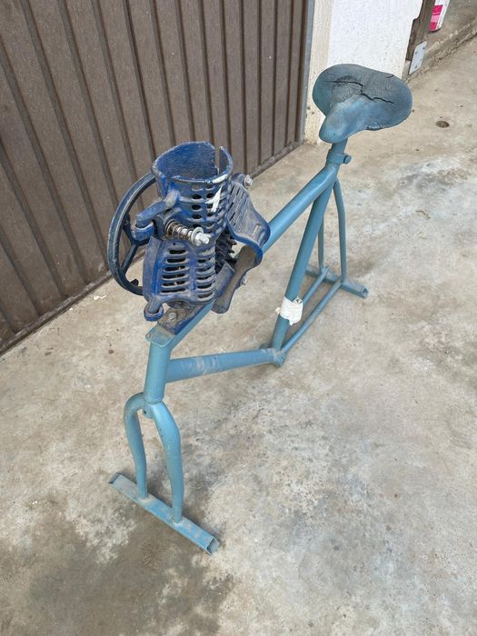 Mașina bătut porumb