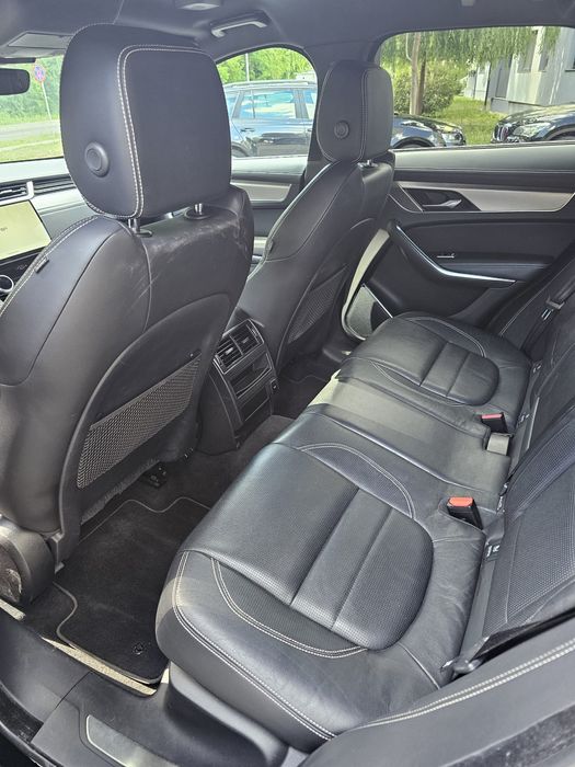 Vând Jaguar F-PACE 2021 R-DYNAMIC 2,0 D 204 CP HYBRID