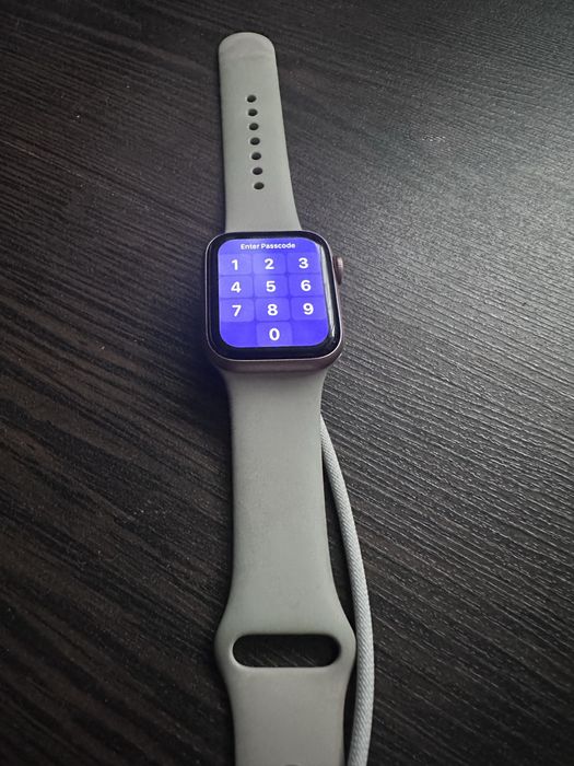 Apple Watch - SE aluminium Gold