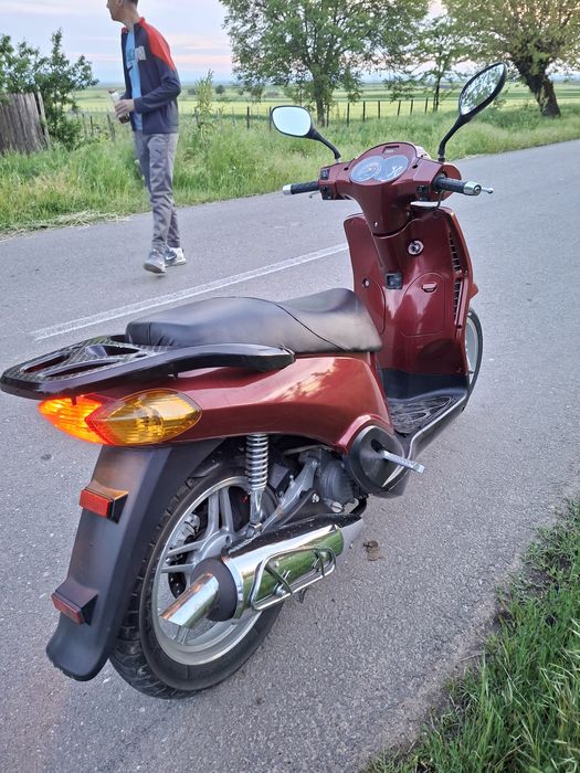 Vând scuter cf moto 150cc
