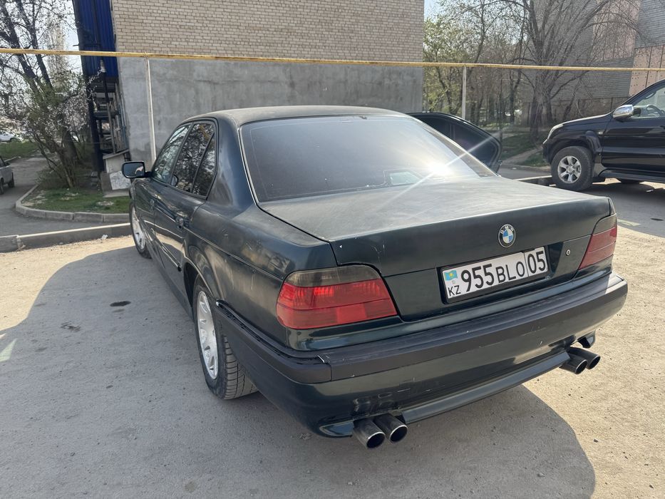 Бмв е 38 в средним состояние