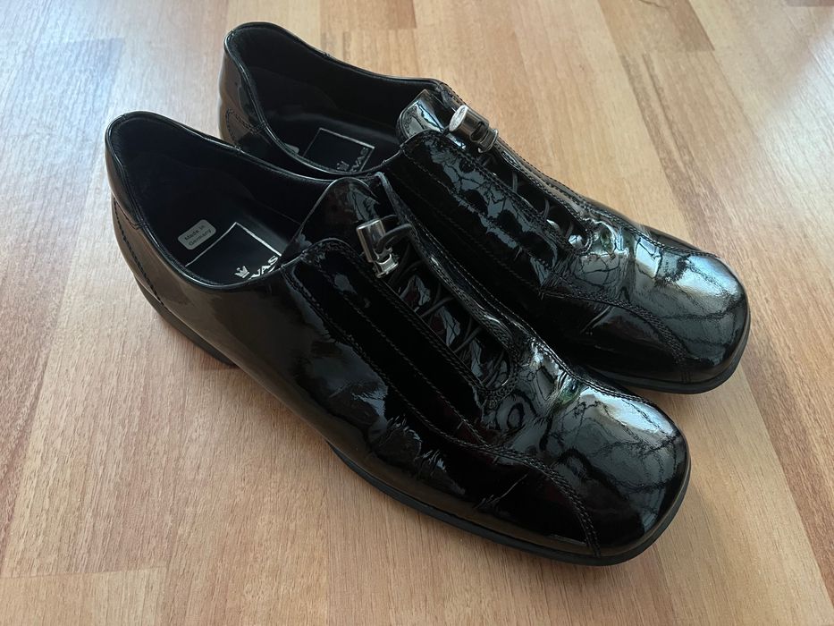 Pantofi din Piele Lăcuită, marca Servas (Germania)