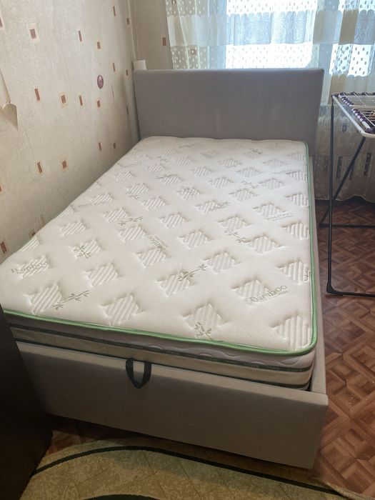 Мягкая кровать, одноместная