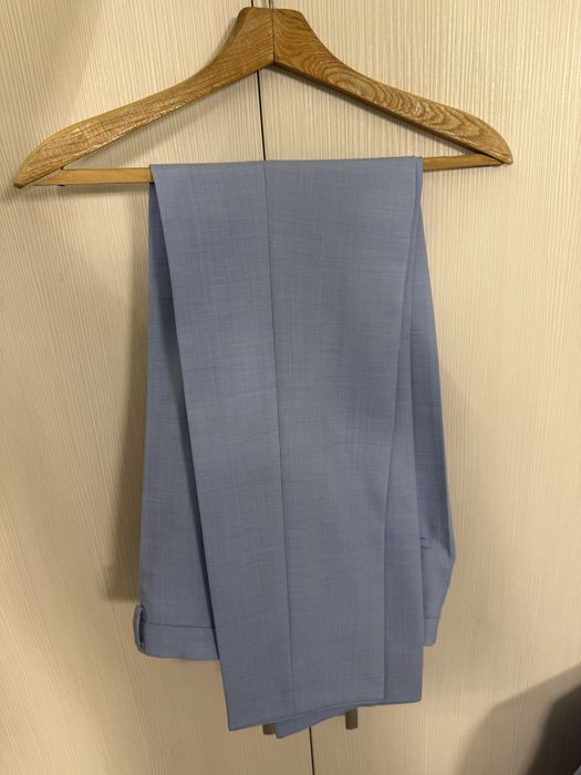 Costum HUGO bleu – Sacou + Pantaloni – Mărimea 46