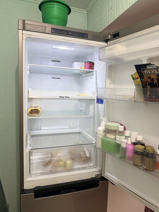 Продам холодильник