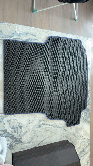 Коврик в багажник Бмв е39 седан