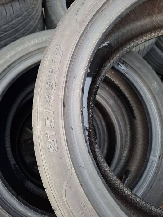 Vand 2 anvelope 215 45 17 sava de vara bune