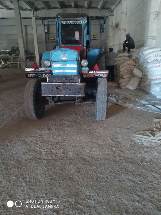 Traktor T-28 sotiladi