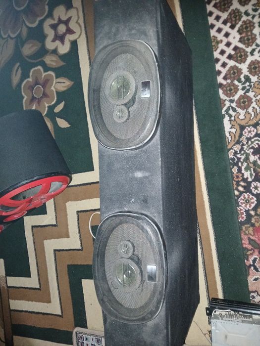 Komplekt usilitil kalonka magnitafon