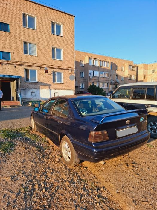 Продам машину BMW 3