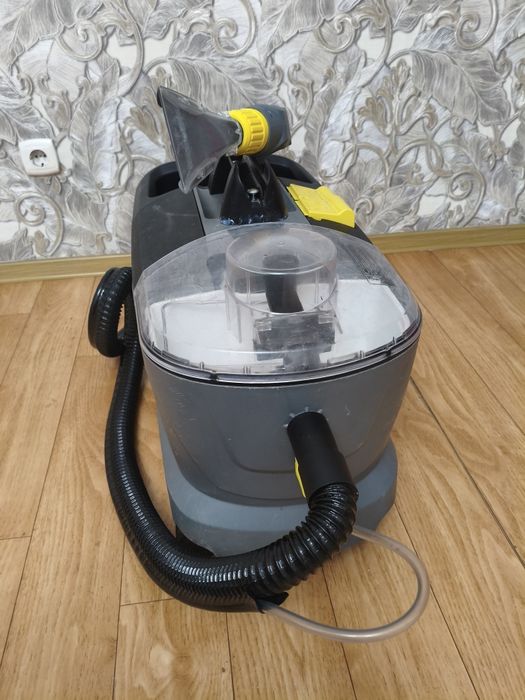 Пылесос Karcher Puzzi 10/1  серый