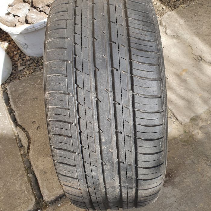 Vând cauciucuri vara 225/45/ 17