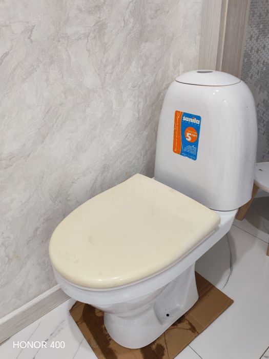 Продам унитаз б/ у в хорошем состоянии.
