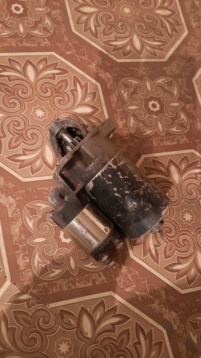 Продаю стартер на ауди 80