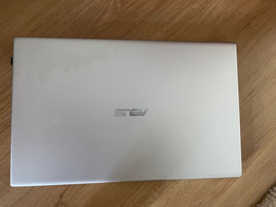 Asus Vivobook 17