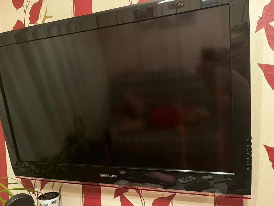 Продам телевизор Samsung