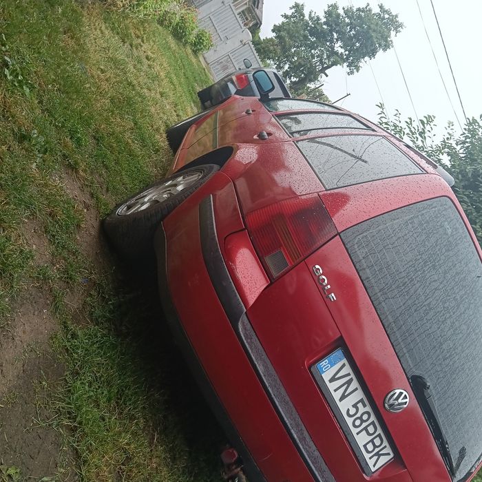 Volkswagen Golf 2002 diesel, 1.186 € — imagine 4
