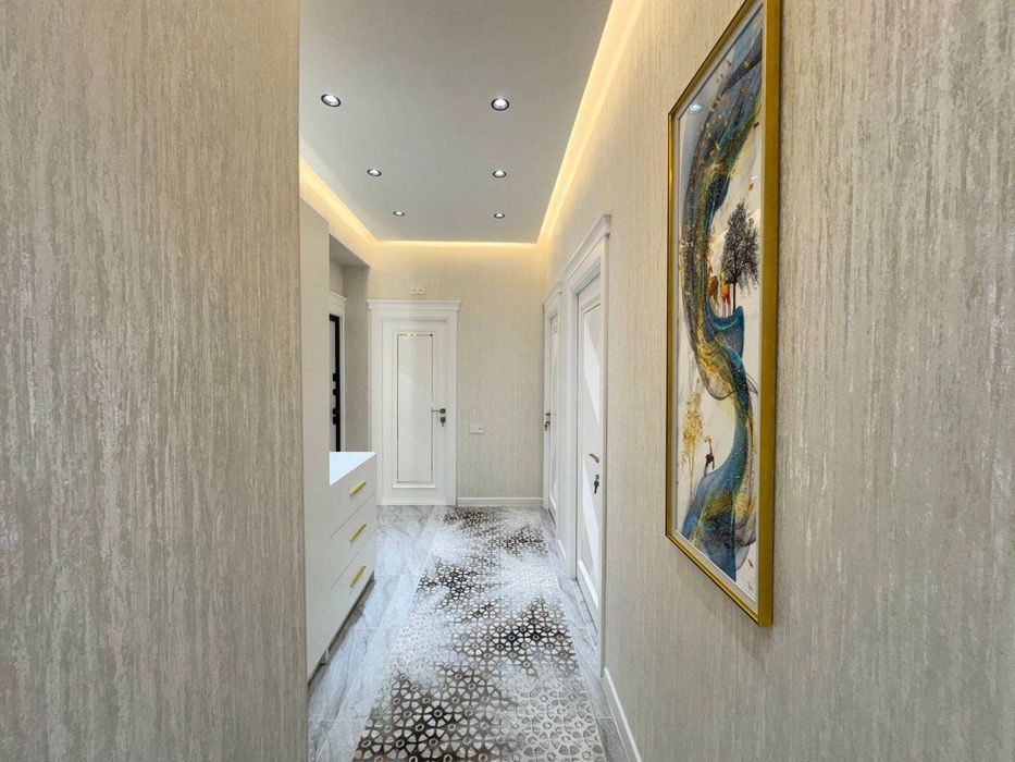 Продаётся 3х студийная квартира на 2м этаже в 9ти этажном доме