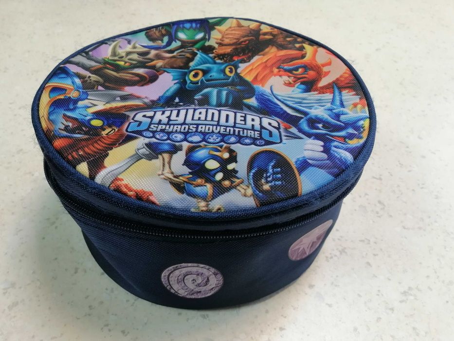 Lot figurine + magic item-uri + geanta Skylanders Spyro's Adventure