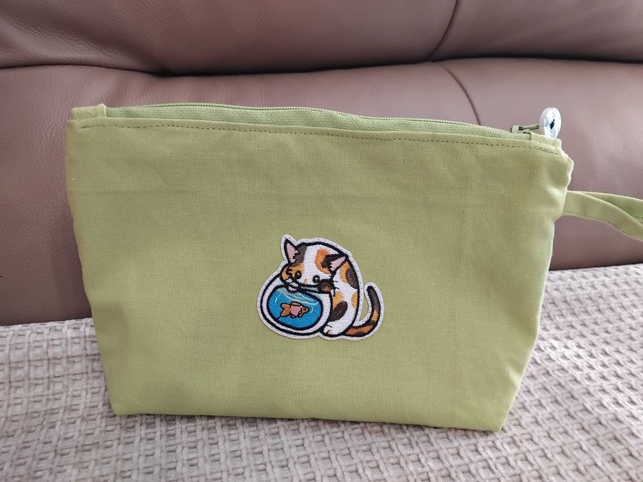 Цветни, текстилни несесери с котета