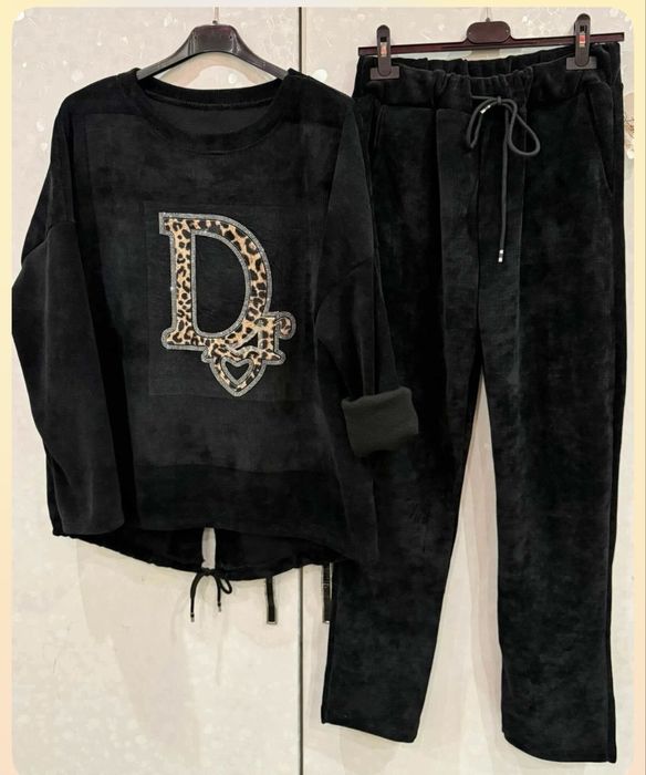 Дамски плюшен екип