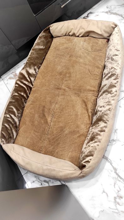 Лежанка для больших собак. Лежак