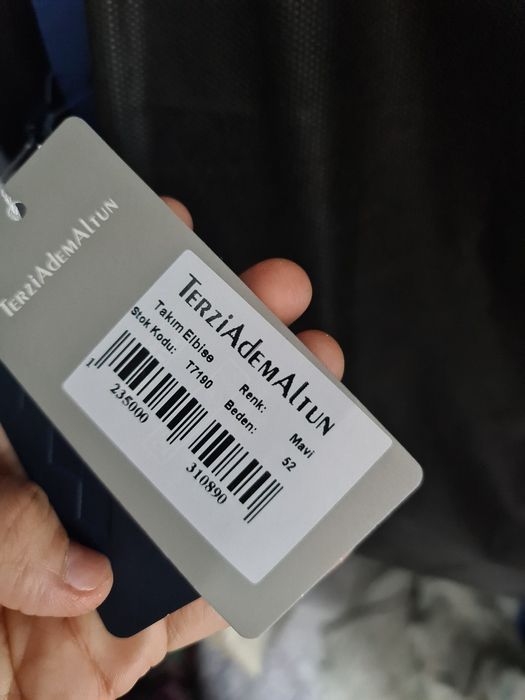 Костюм тройка сатылады