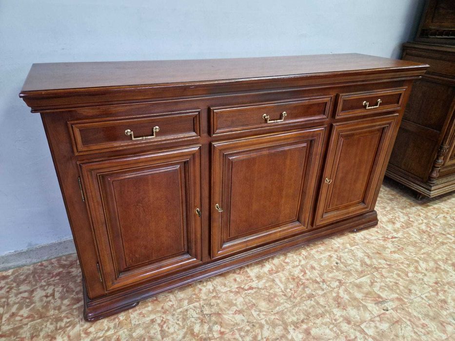 Черешов контрабюфет дресоар три крила