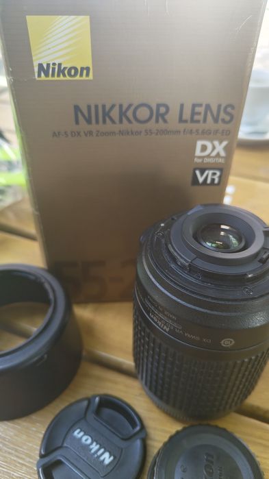 Obiectiv Nikon 55-200mm f4-5.6 impecabil.