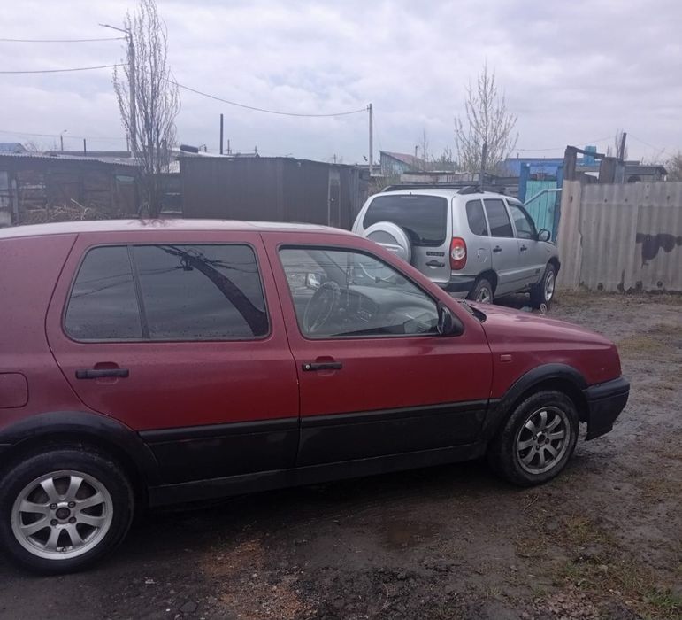 Продам гольф 3. 1.8